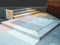 Terrassenplatten und Blockstufen