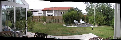 Garten von der Terrasse aus