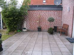 Bild von der Terrasse nach rechts