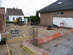 Fundament des Garagenneubaus