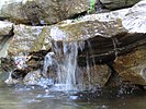 Natursteinwasserfall